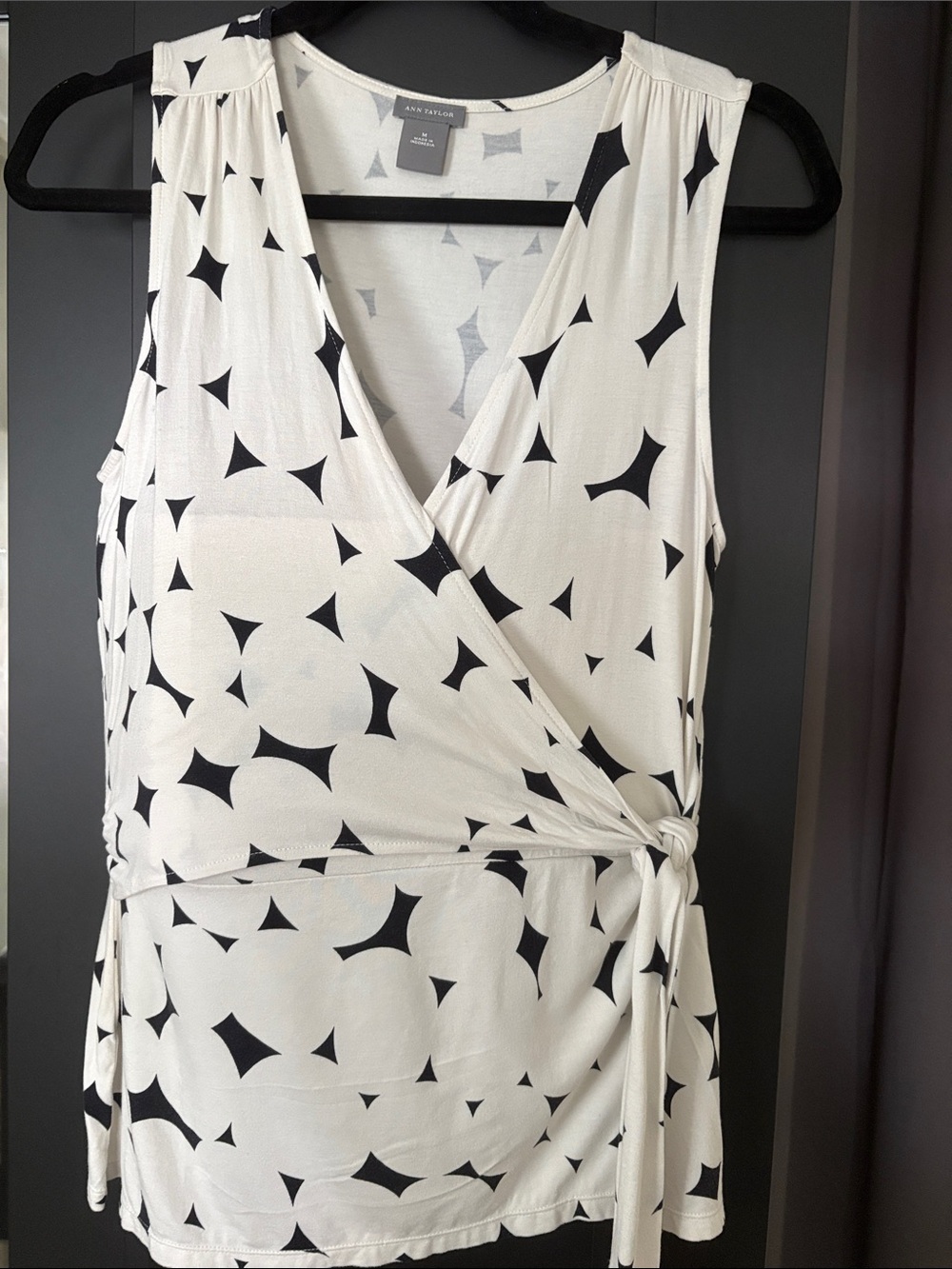 Ann Taylor Black and White Tie-Waist Wrap Tank, Medium